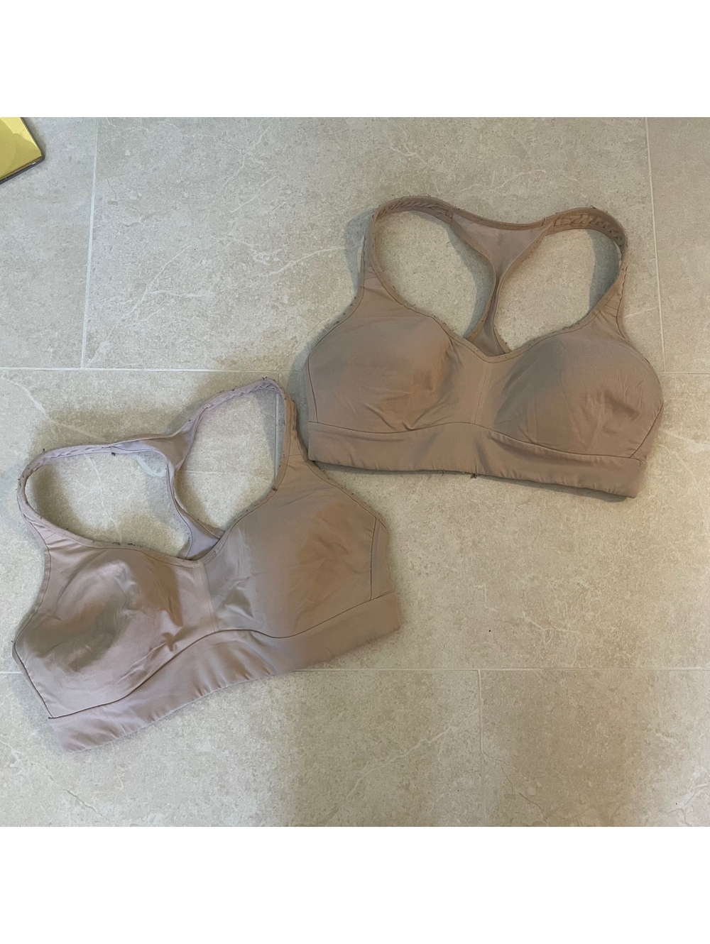 Lululemon tan sports bras padded